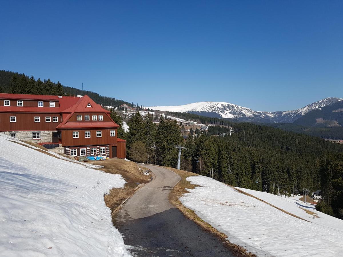 Capkova Chata Hotel Pec pod Sněžkou Kültér fotó
